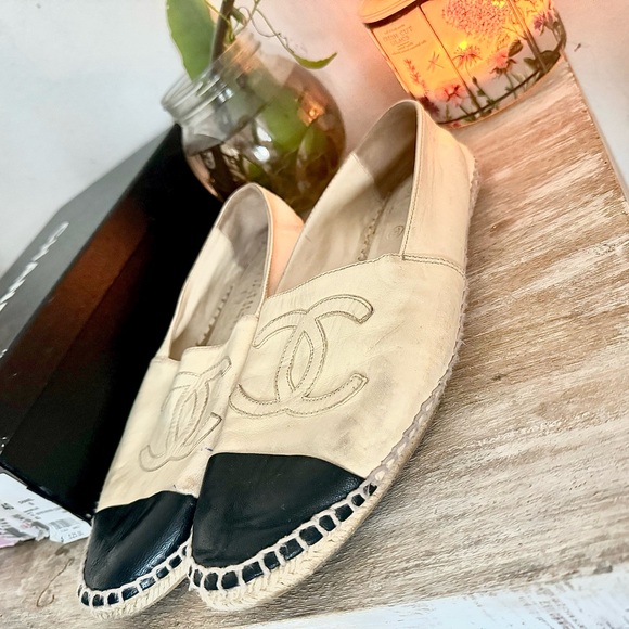 ❤️ Chanel LEATHER Espadrilles ( SZ 40 = US 10 ) - Picture 3 of 7